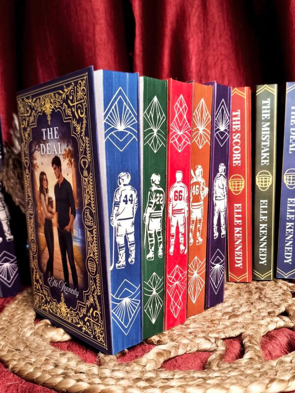 Off Campus Series – Hand Painted Edges Collectors’s Edition